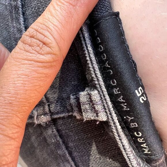 Marc by Marc Jacobs Vintage Jeans Black Denim Paint Splatter Distressed 25 Y2K - Picture 6 of 6